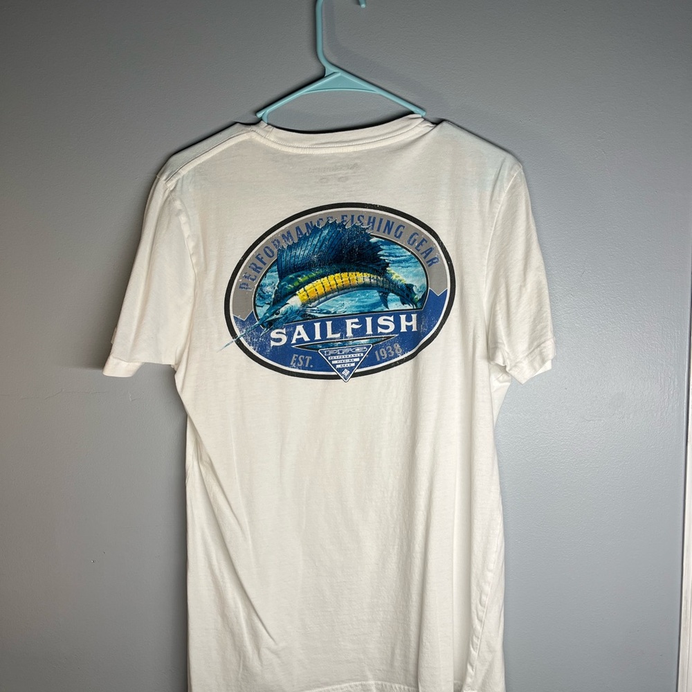 Columbia White Ocean Logo Short Sleeve Graphic Tee Size Medium